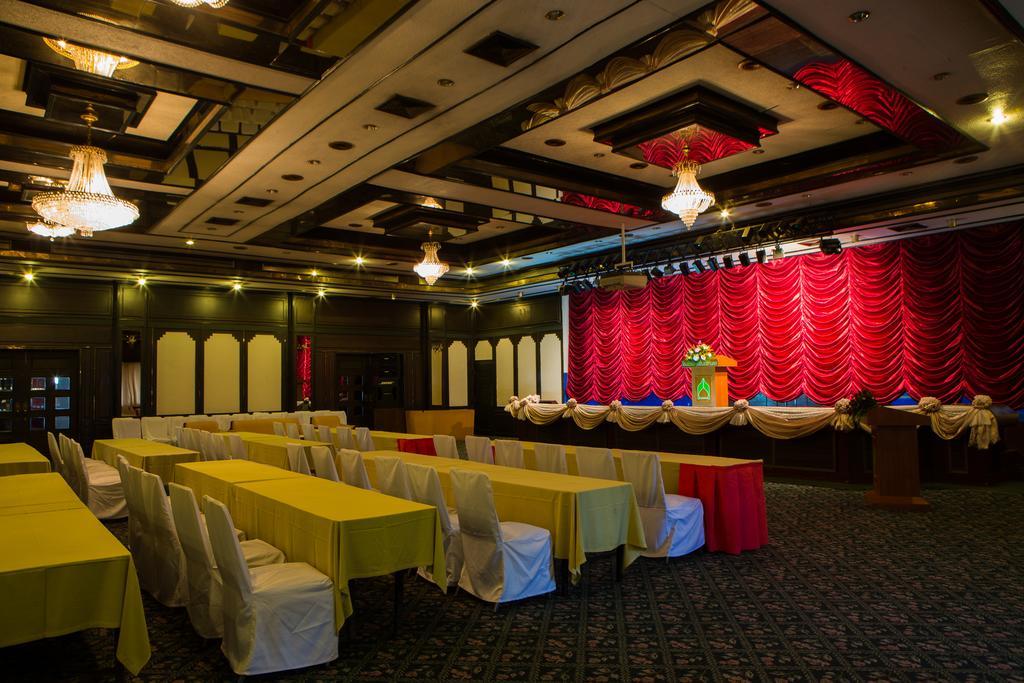 Amarin Nakorn Hotel Phitsanulok Exterior photo