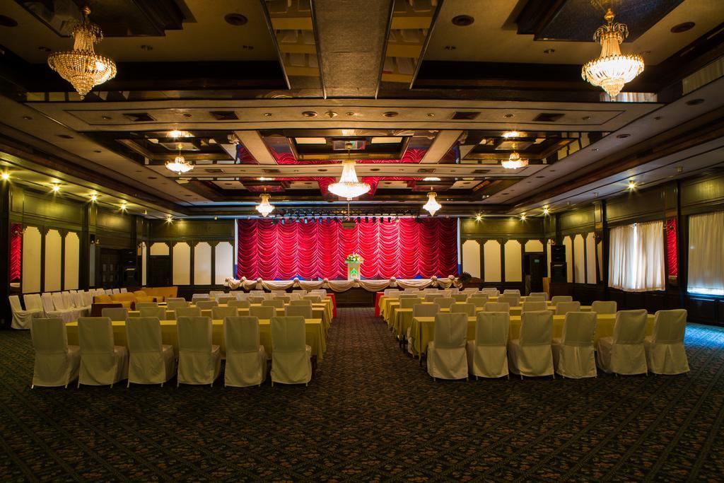 Amarin Nakorn Hotel Phitsanulok Exterior photo